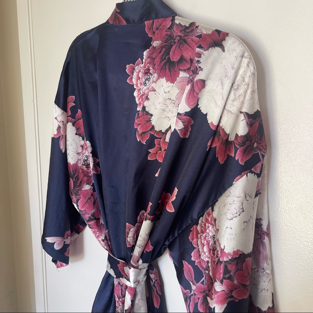 Silk Floral Kimono!